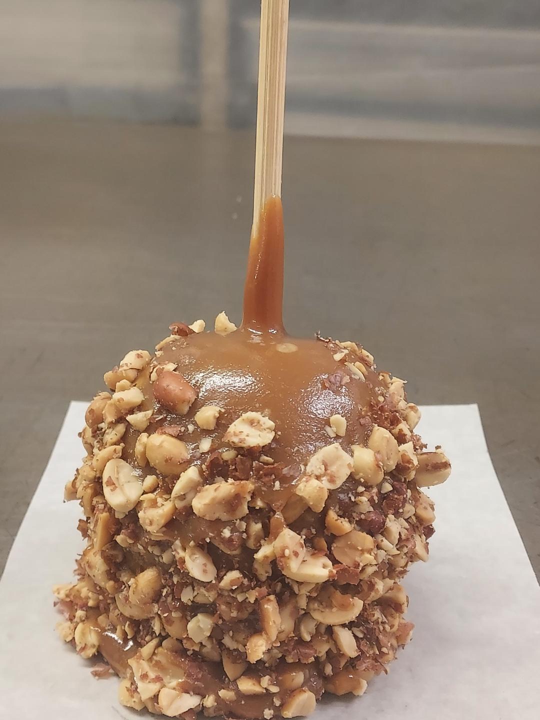 Caramel Apple with Peanuts | Kehr's Candies Milwaukee, Wisconsin
